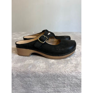 Women's Dansko Black Leather Mary Jane Clogs Size 7.5